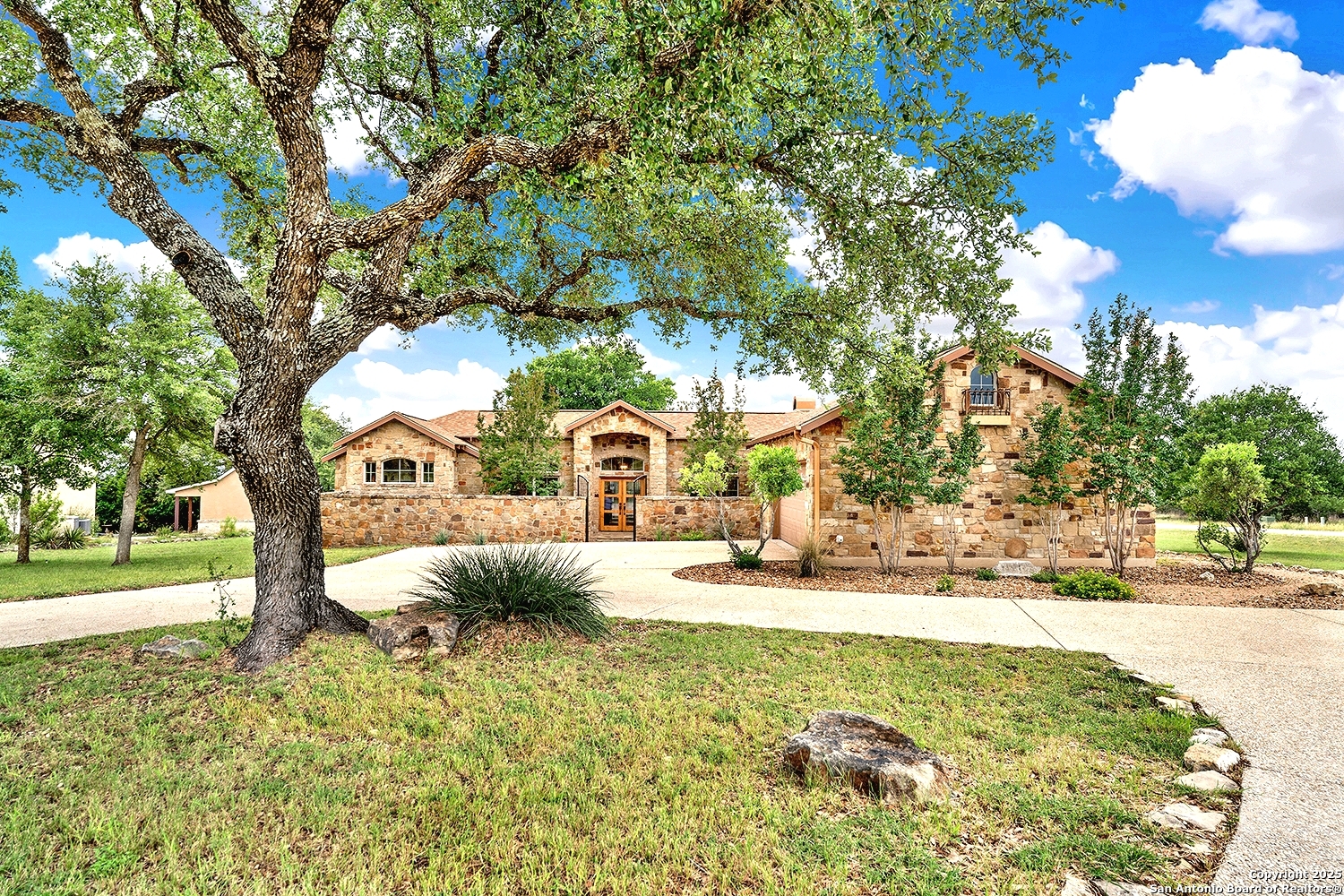 397 Secret Way, Spring Branch, TX, 78070 | 1873452 | Realty Texas LLC