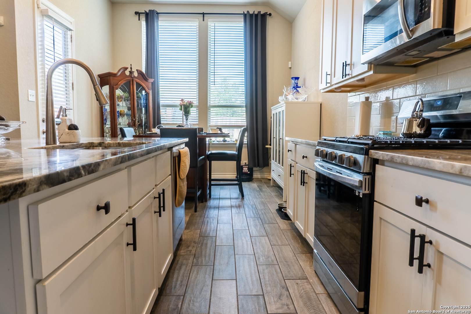 10242 Nate Range,San Antonio, TX 78254