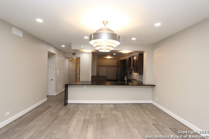701 N. Saint Marys 15, San Antonio, TX, 78205 | 1876179 | Realty Texas LLC