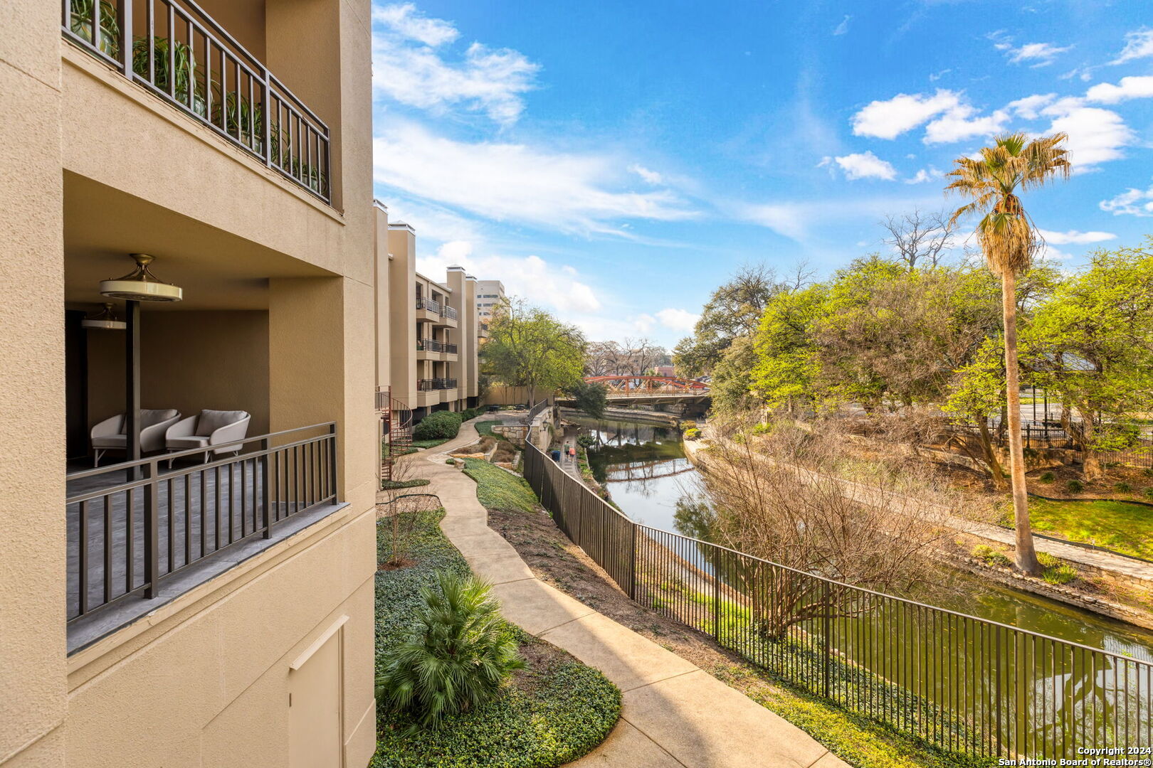 701 N. Saint Marys 15, San Antonio, TX, 78205 | 1876179 | Realty Texas LLC