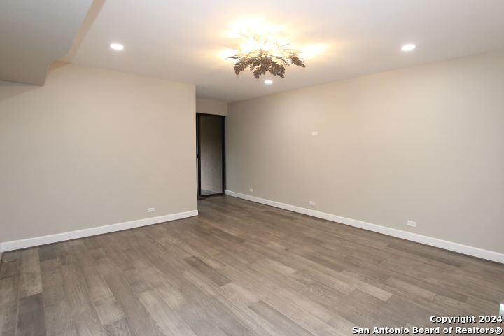 701 N. Saint Marys 15, San Antonio, TX, 78205 | 1876179 | Realty Texas LLC