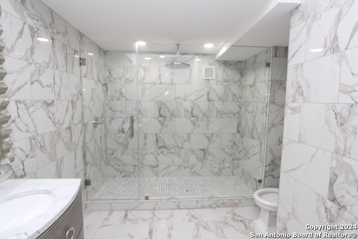 701 N. Saint Marys 15, San Antonio, TX, 78205 | 1876179 | Realty Texas LLC