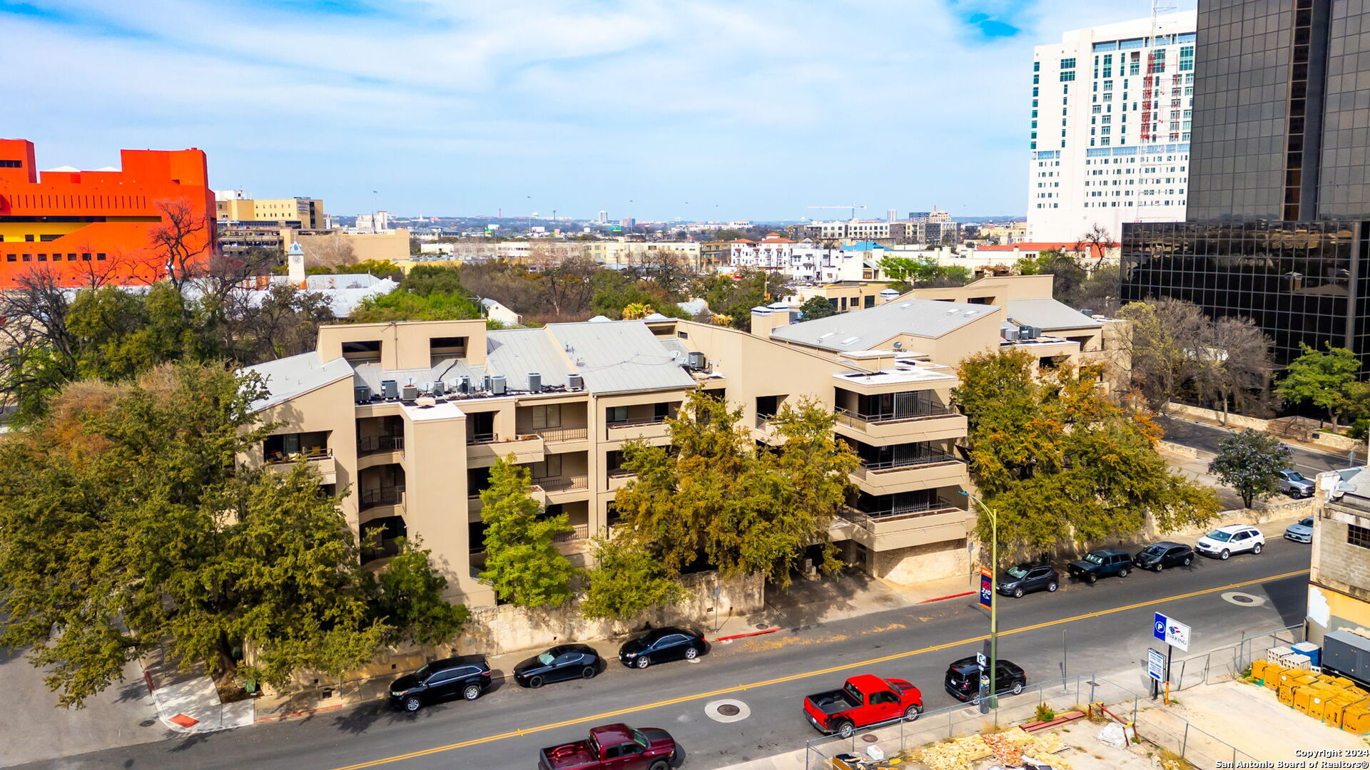 701 N. Saint Marys 15, San Antonio, TX, 78205 | 1876179 | Realty Texas LLC