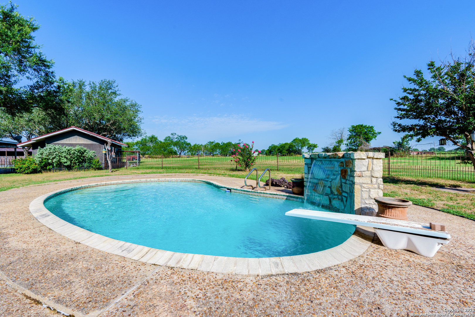 10745 ROSEMAR LN, Adkins, TX, 78101 | 1875105 | Realty Texas LLC