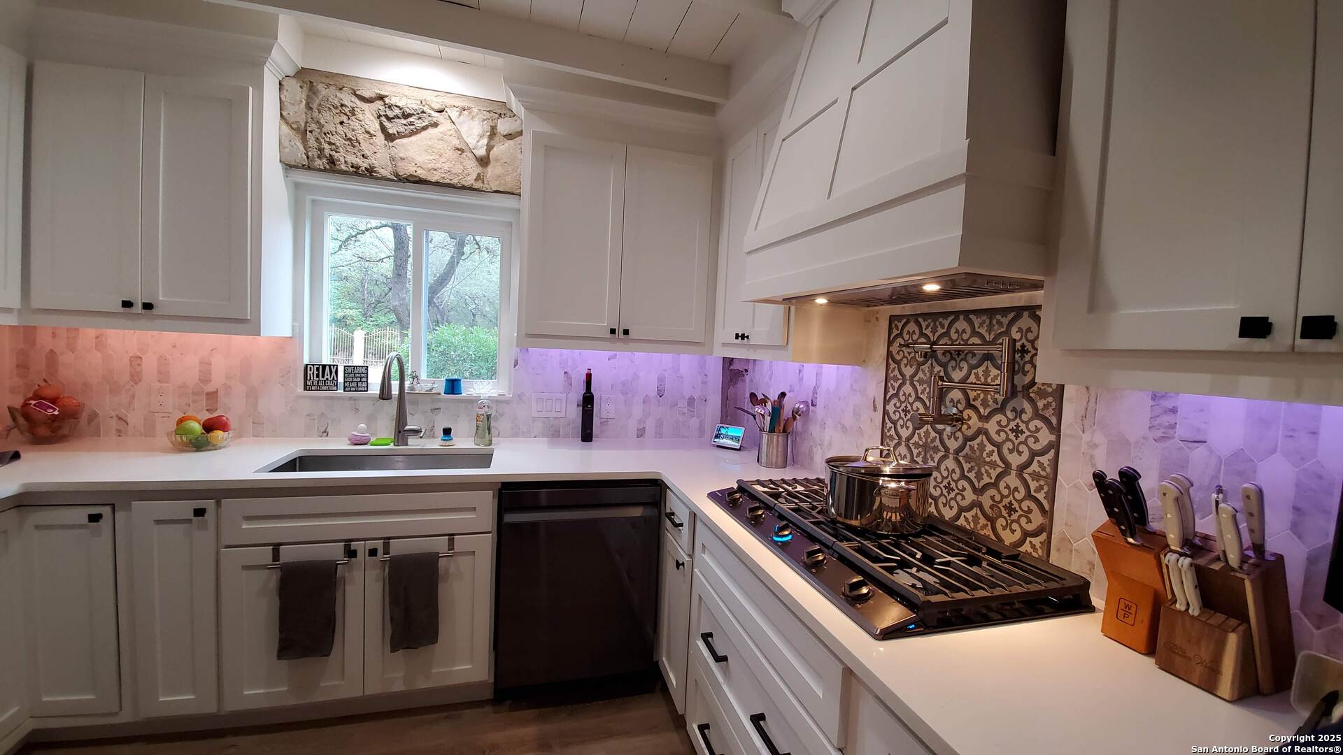 9810 Park Dr, Helotes, TX, 78023 | 1874528 | Realty Texas LLC