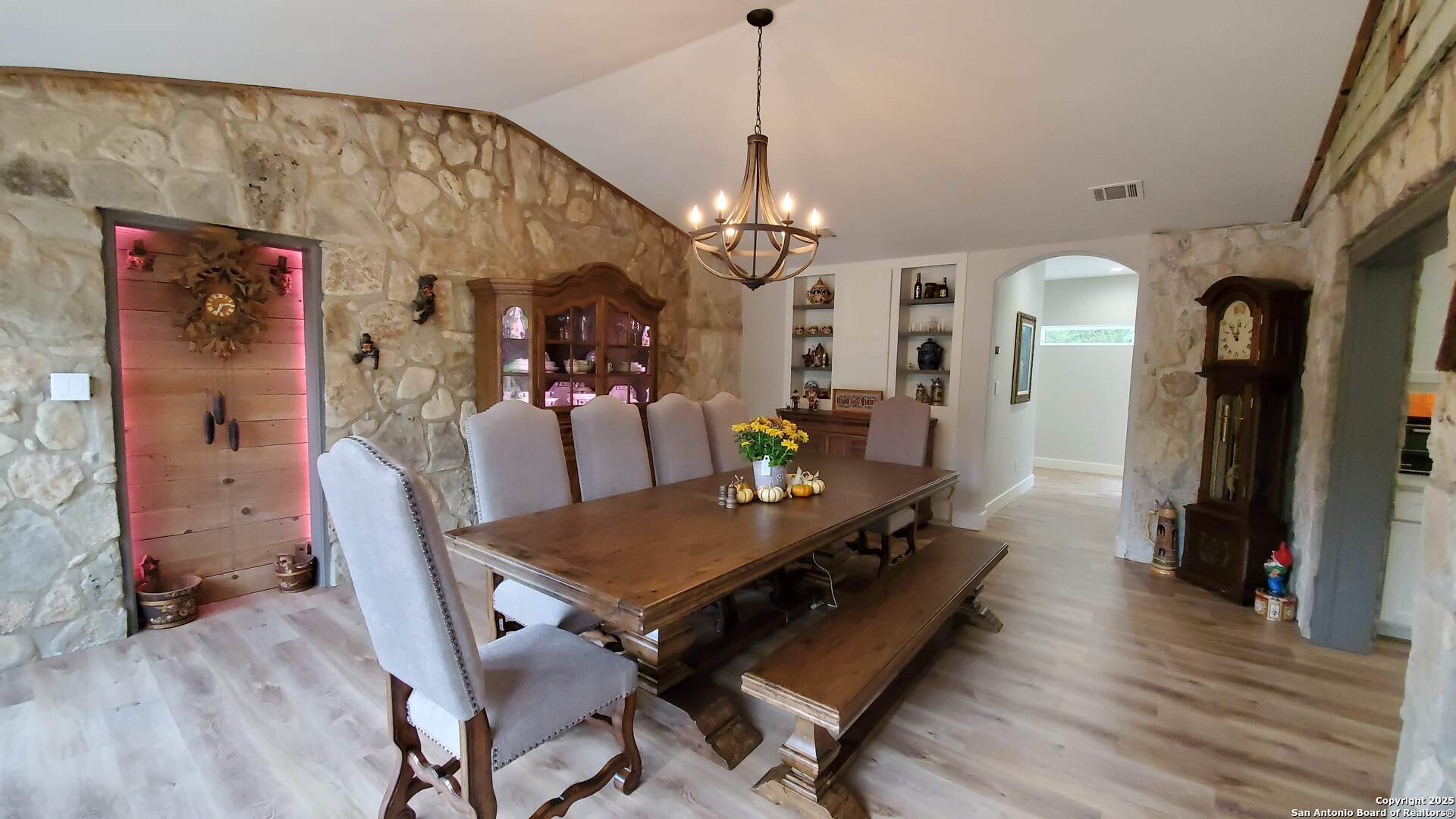 9810 Park Dr, Helotes, TX, 78023 | 1874528 | Realty Texas LLC