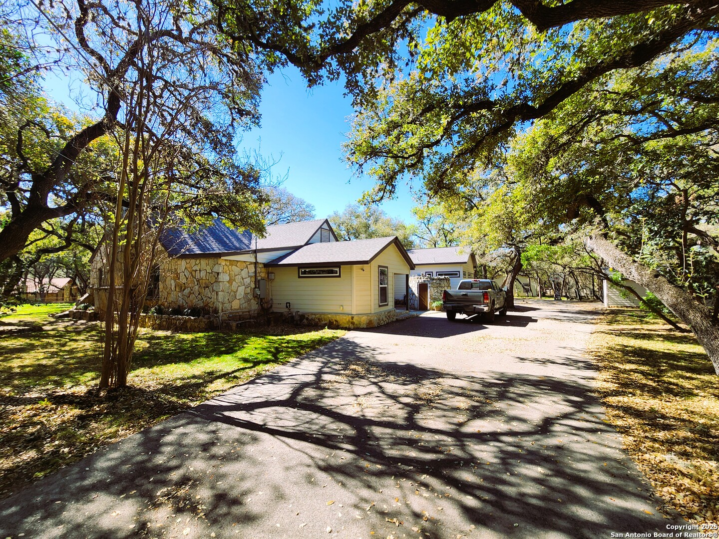 9810 Park Dr, Helotes, TX, 78023 | 1874528 | Realty Texas LLC