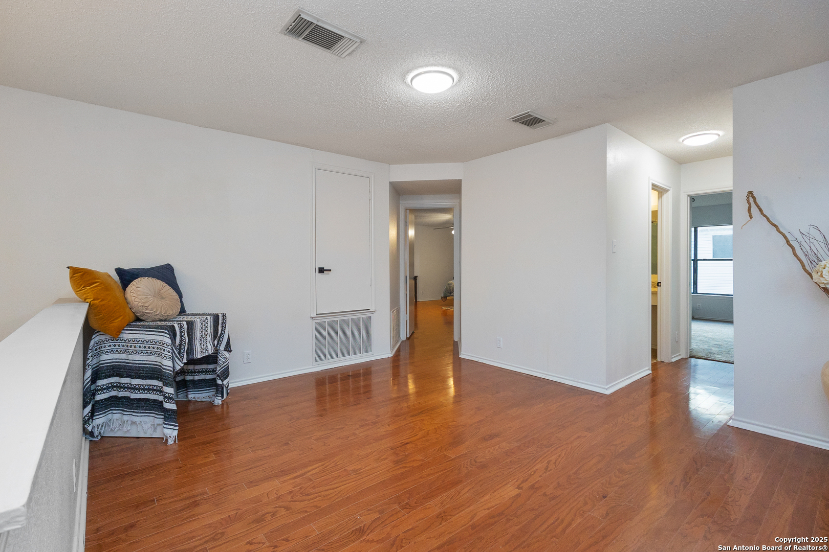 1946 Emerald Mist , San Antonio, TX, 78230 | 1874568 | Realty Texas LLC