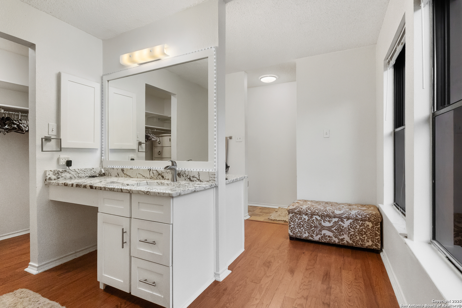 1946 Emerald Mist , San Antonio, TX, 78230 | 1874568 | Realty Texas LLC