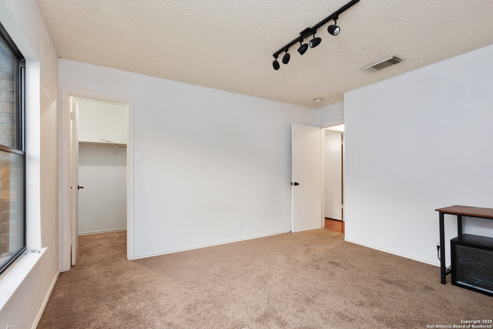 1946 Emerald Mist , San Antonio, TX, 78230 | 1874568 | Realty Texas LLC