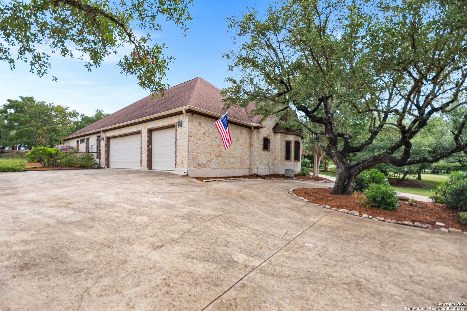 106 Oak Meadow Ln, Boerne, TX, 78006 | 1875764 | Realty Texas LLC