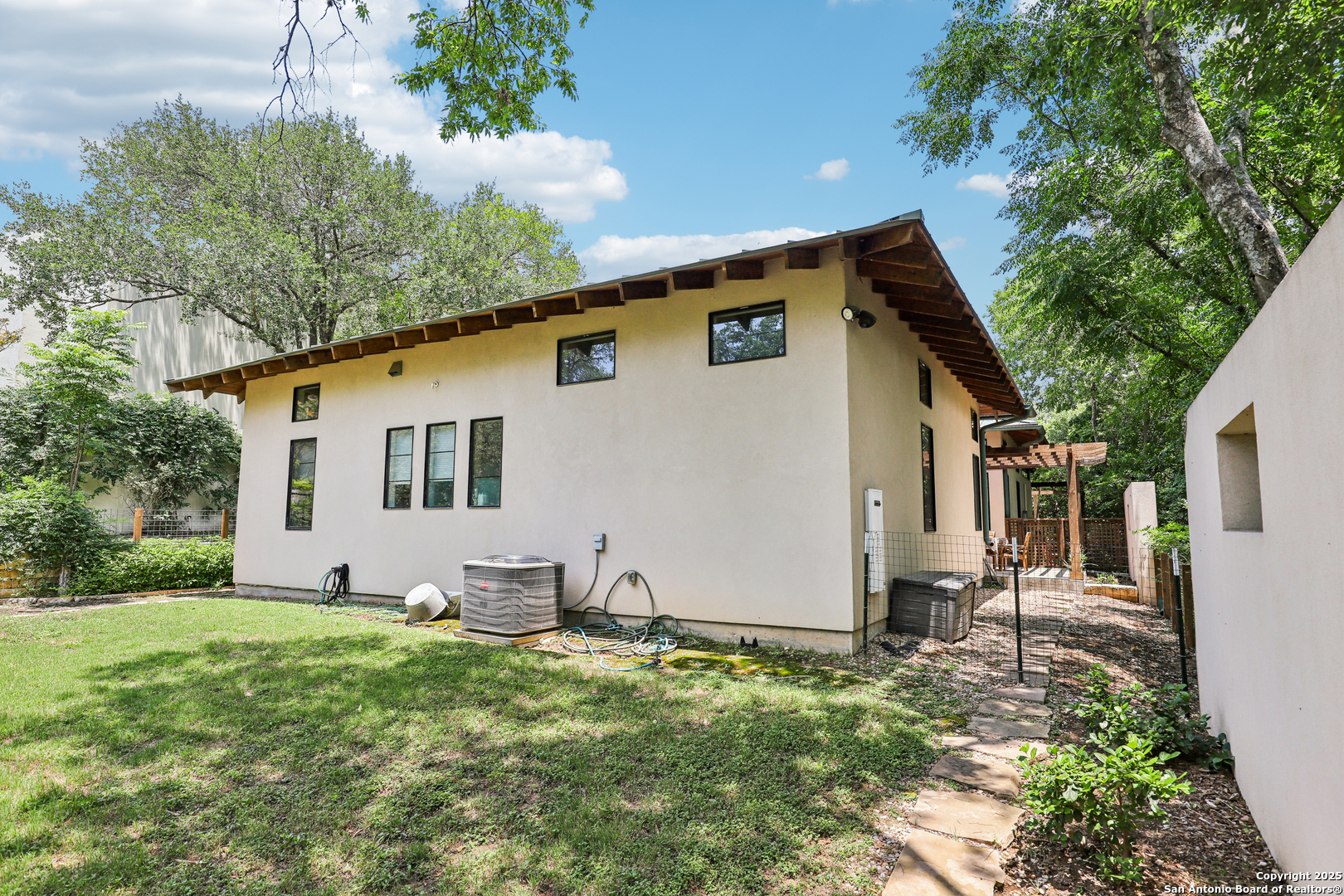 139 Mount Erin, SANANTONIO, TX, 78212 | 1873667 | Realty Texas LLC