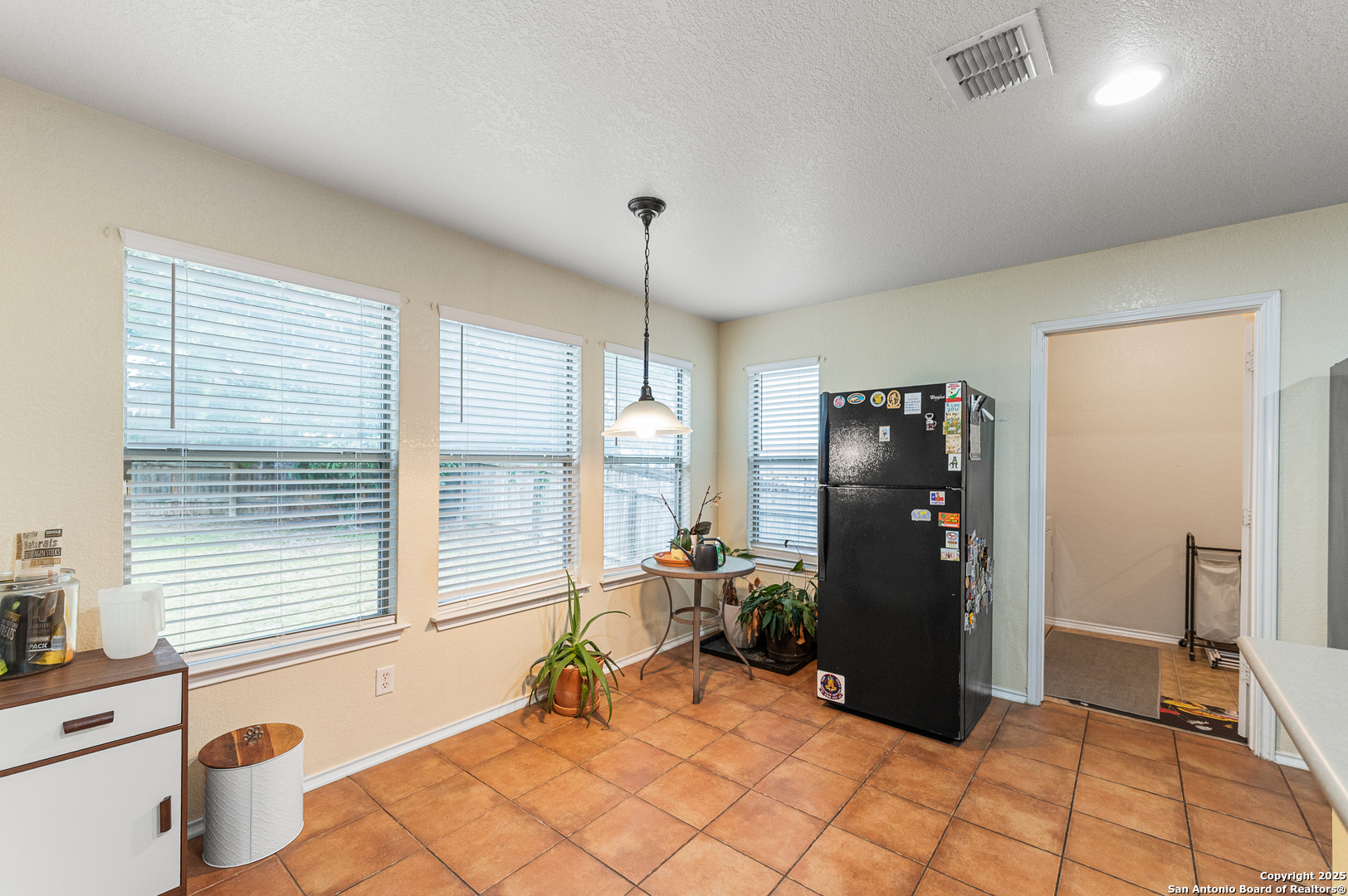 6743 Spearwood, LIVEOAK, TX, 78233 | 1872886 | Realty Texas LLC