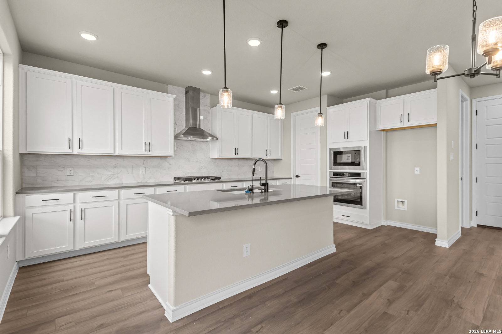 127 Highland Park, Castroville, TX, 78009 | 1877368 | Realty Texas LLC