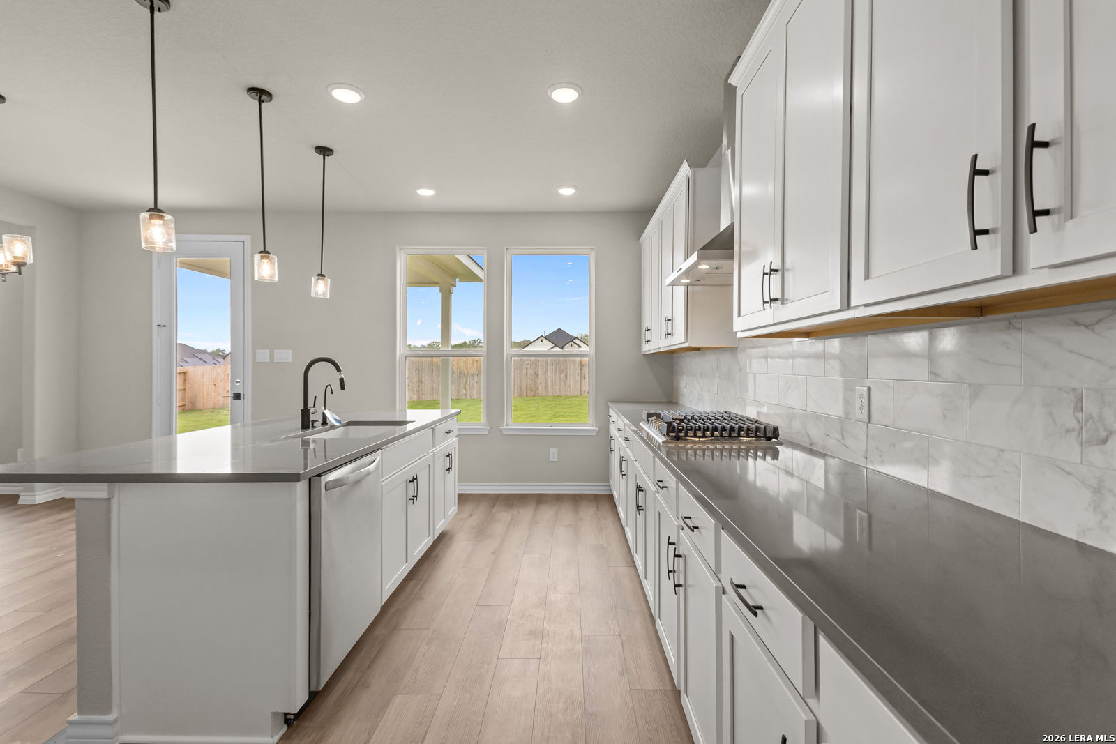 127 Highland Park, Castroville, TX, 78009 | 1877368 | Realty Texas LLC