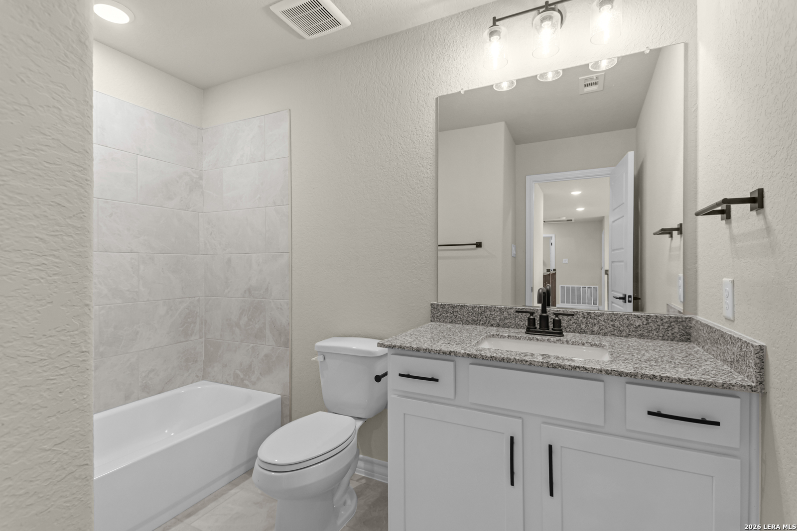 127 Highland Park, Castroville, TX, 78009 | 1877368 | Realty Texas LLC