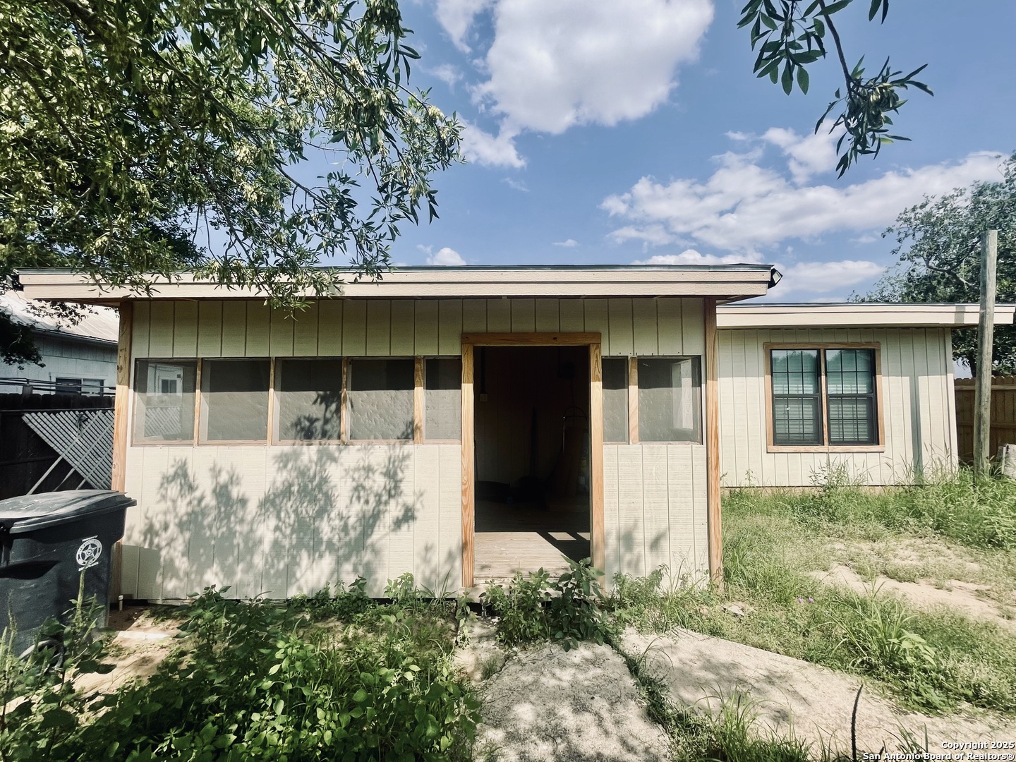 506 S 5th, Carrizo Springs, TX, 78834 | 1877287 | Realty Texas LLC
