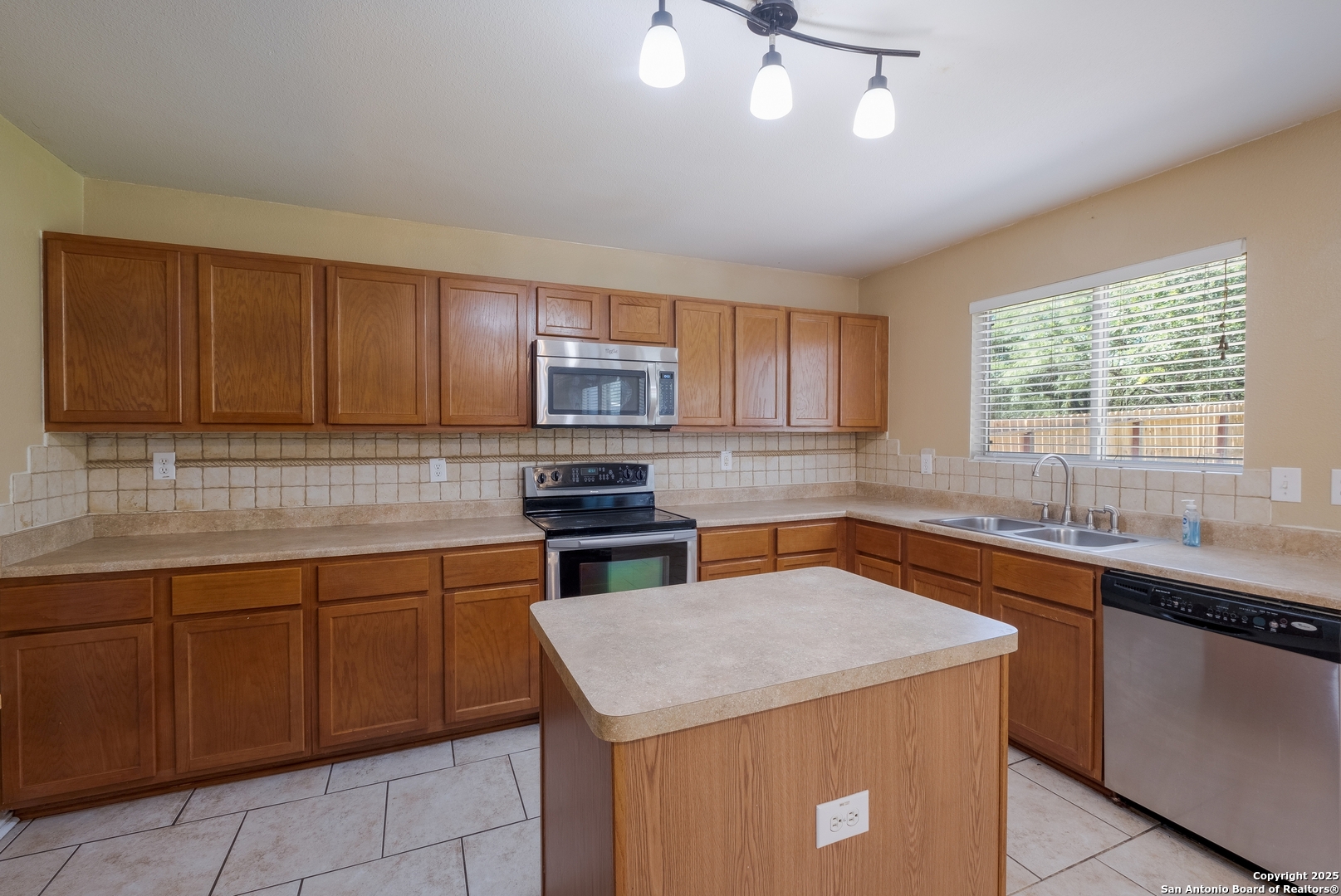 11922 Briarton Wls, SANANTONIO, TX, 78254 | 1876988 | Realty Texas LLC