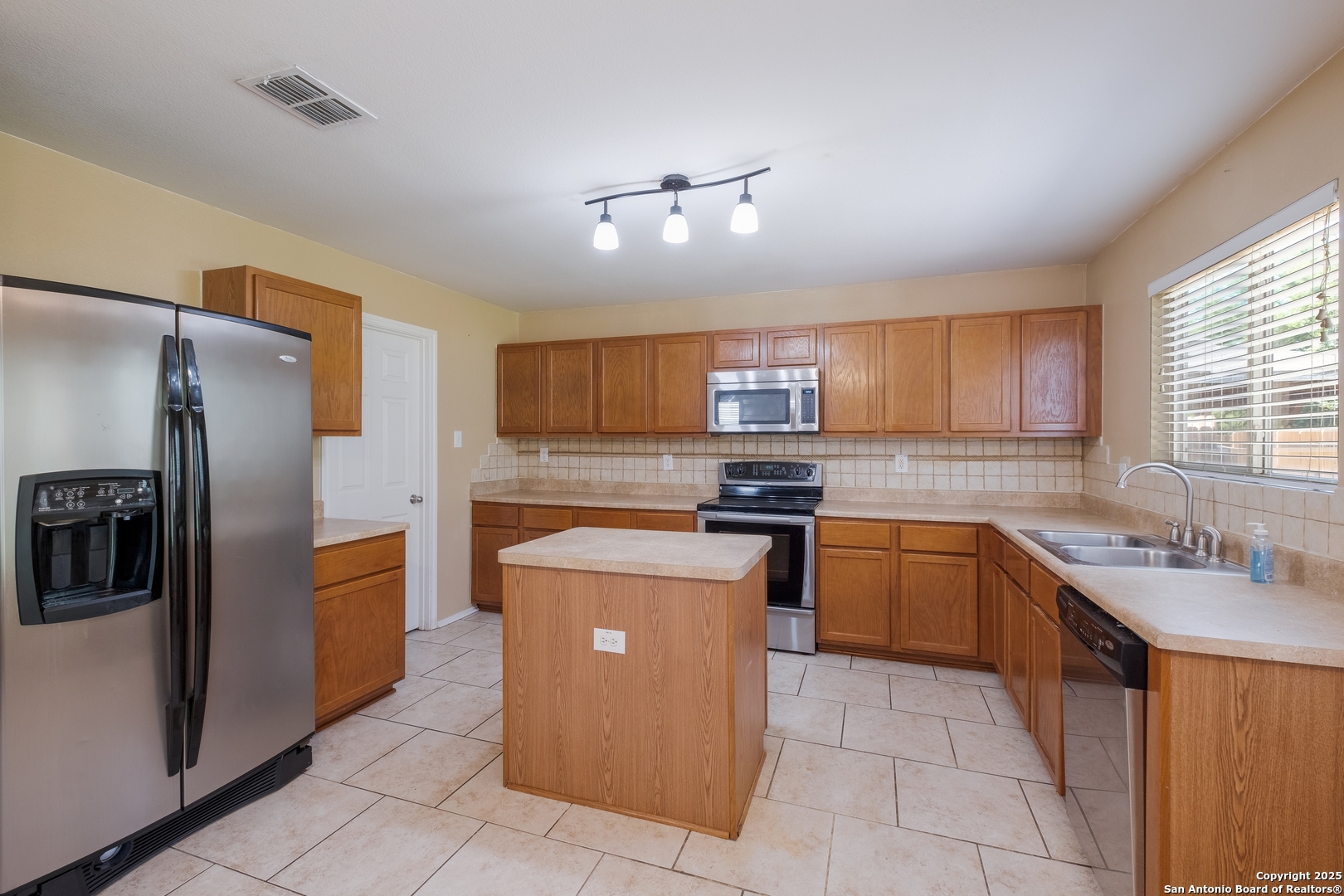 11922 Briarton Wls, SANANTONIO, TX, 78254 | 1876988 | Realty Texas LLC