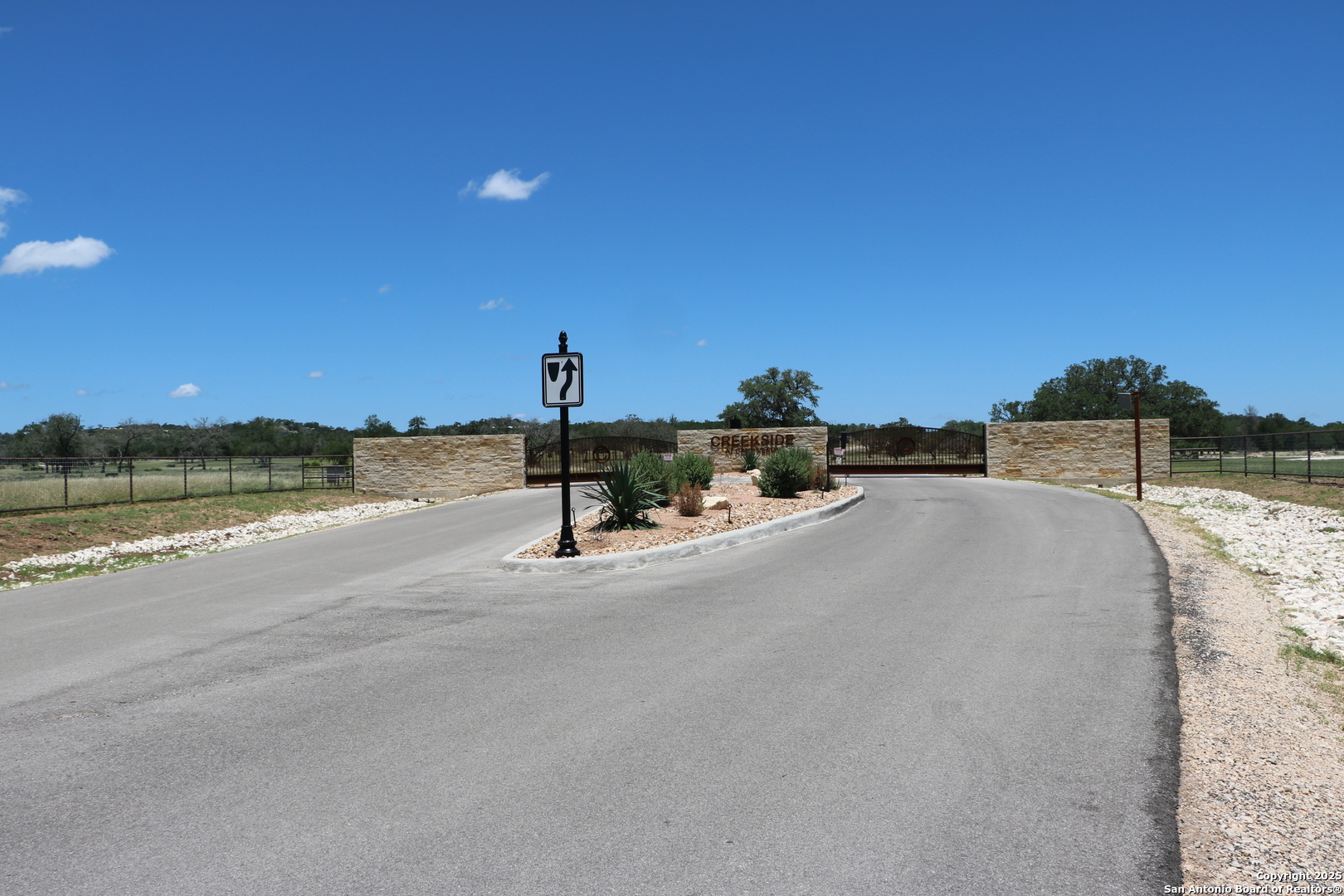 25 Seep Springs, Camp Verde, TX, 78010 | 1877820 | Realty Texas LLC
