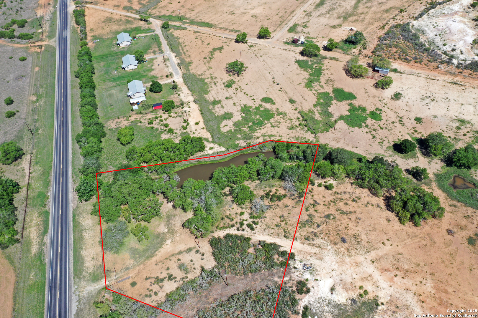 4004 S State Highway 173, Devine, TX, 78016 | 1878650 | Realty Texas LLC