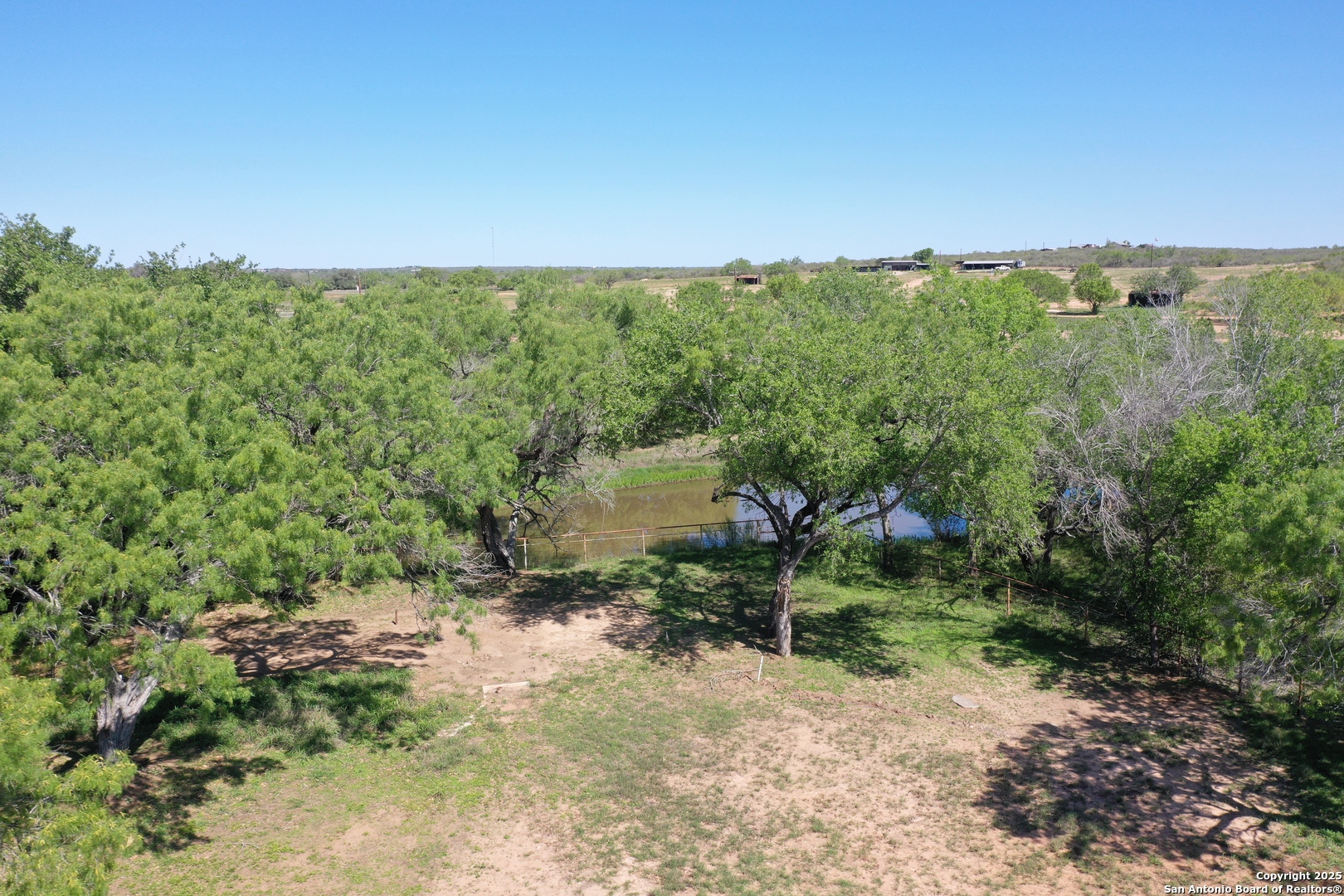 4004 S State Highway 173, Devine, TX, 78016 | 1878650 | Realty Texas LLC