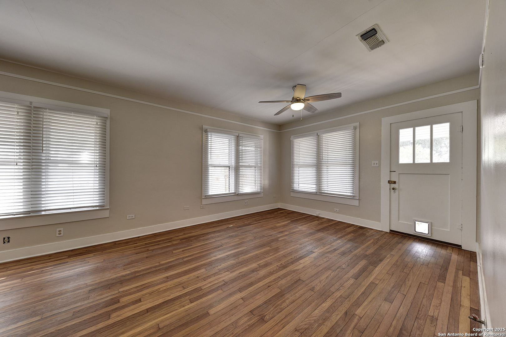 1292 N Business 35, New Braunfels, TX, 78130 | 1879093 | Realty Texas LLC