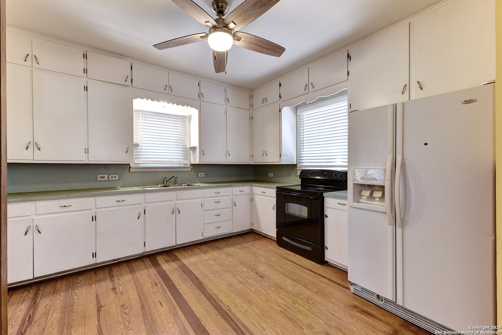 1292 N Business 35, New Braunfels, TX, 78130 | 1879093 | Realty Texas LLC