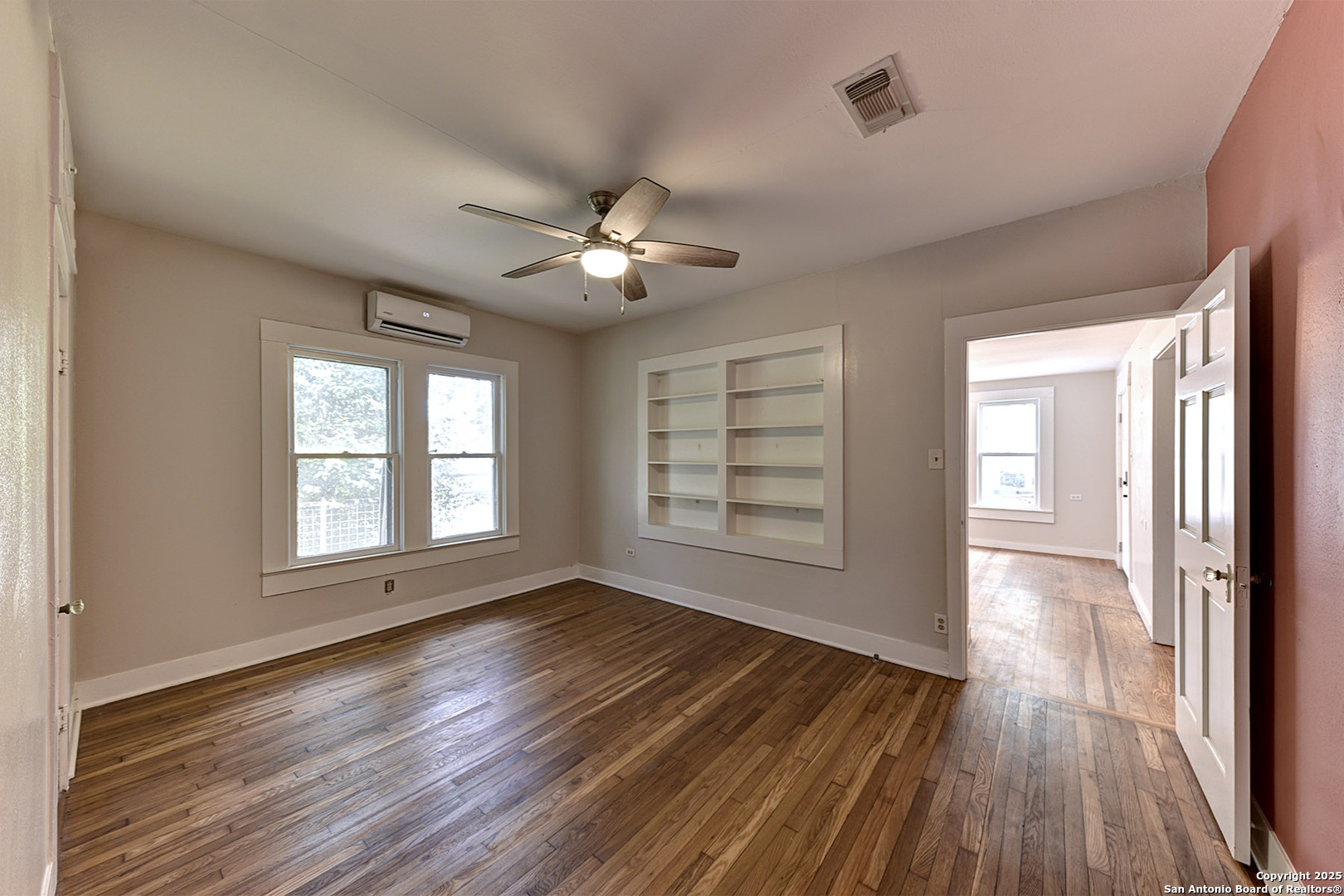 1292 N Business 35, New Braunfels, TX, 78130 | 1879093 | Realty Texas LLC