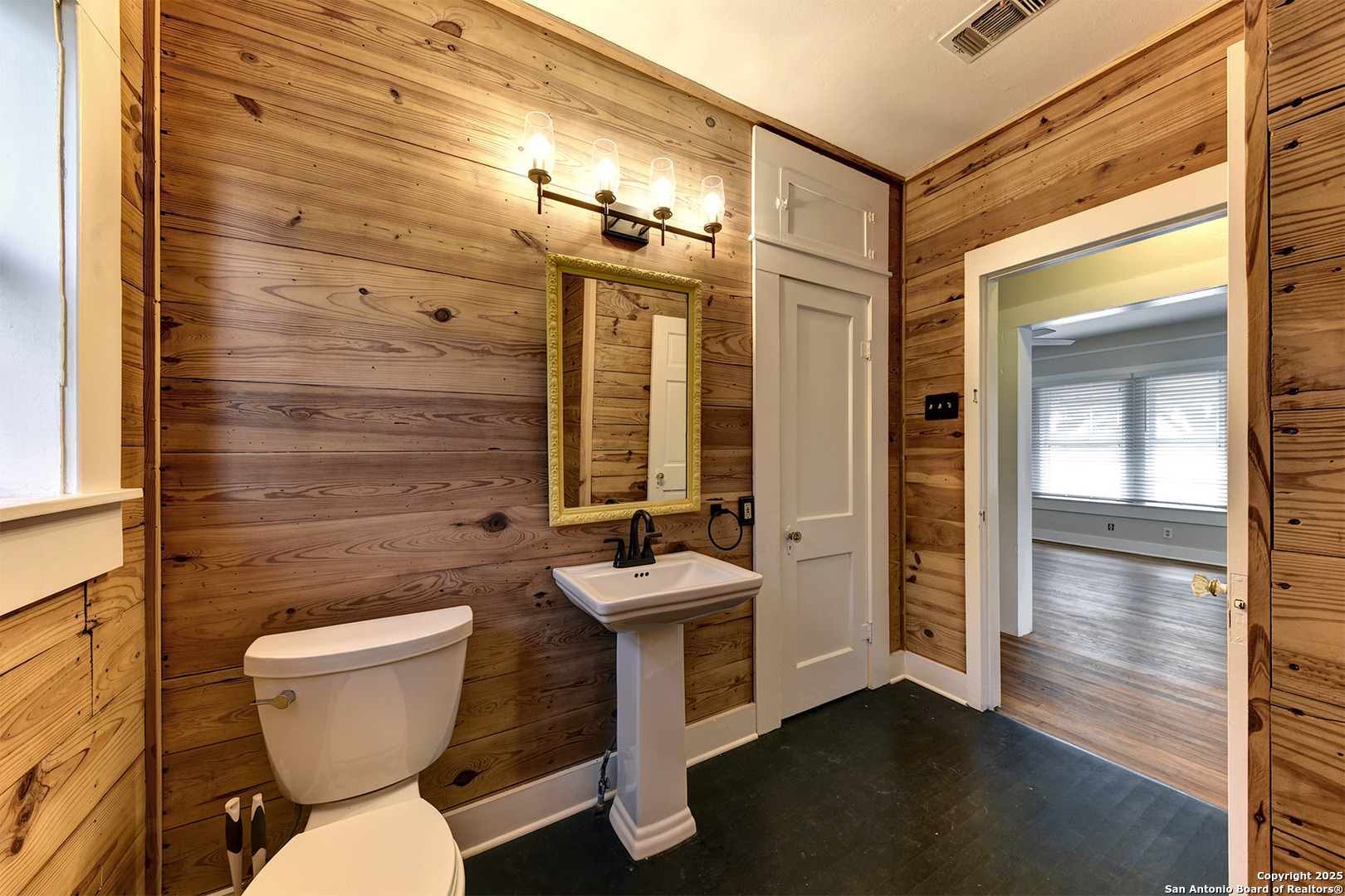 1292 N Business 35, New Braunfels, TX, 78130 | 1879093 | Realty Texas LLC