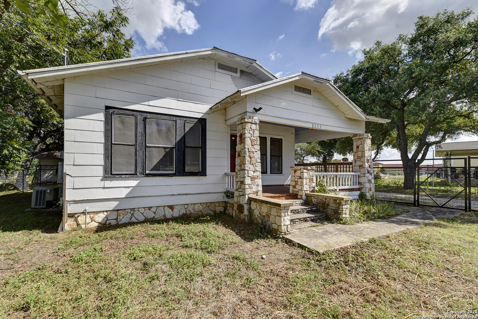 1292 N Business 35, New Braunfels, TX, 78130 | 1879093 | Realty Texas LLC
