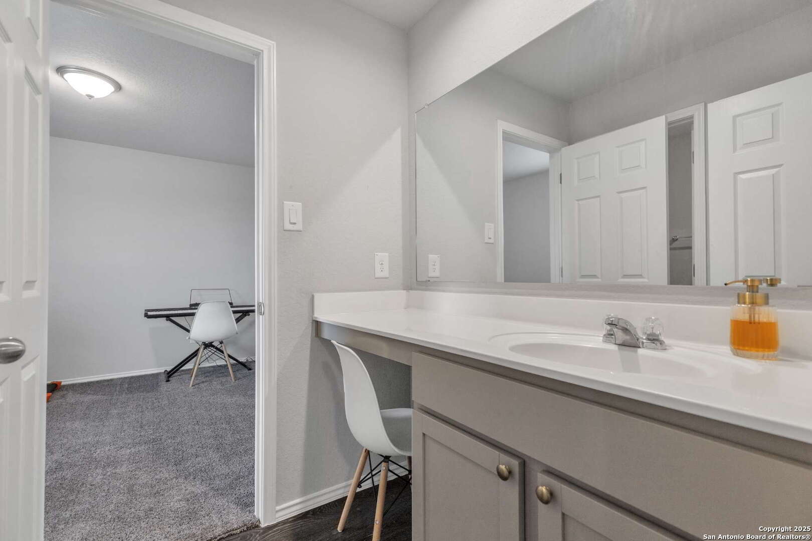 610 Pleasanton Way , San Antonio, TX, 78221 | 1882152 | Realty Texas LLC