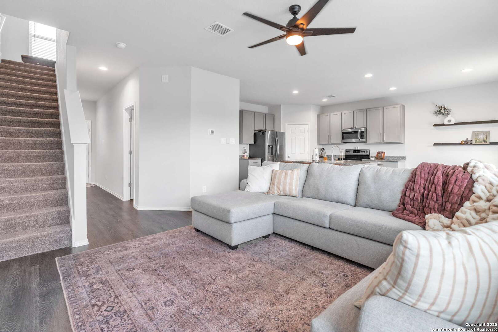 610 Pleasanton Way , San Antonio, TX, 78221 | 1882152 | Realty Texas LLC