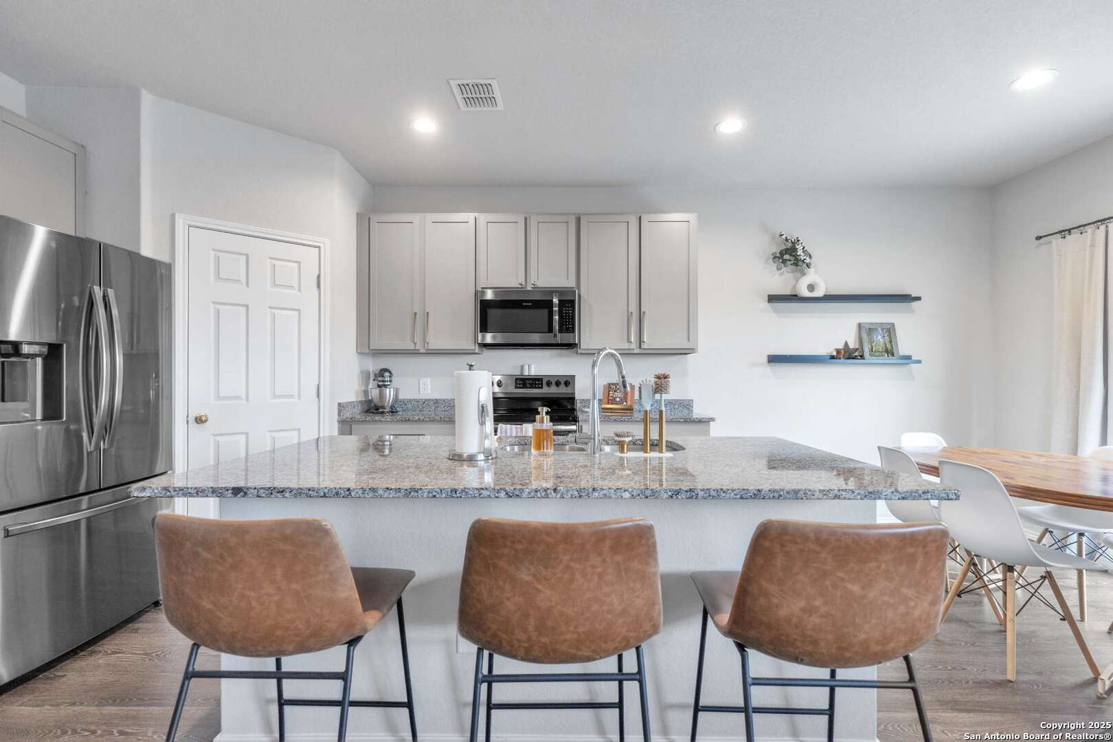 610 Pleasanton Way , San Antonio, TX, 78221 | 1882152 | Realty Texas LLC