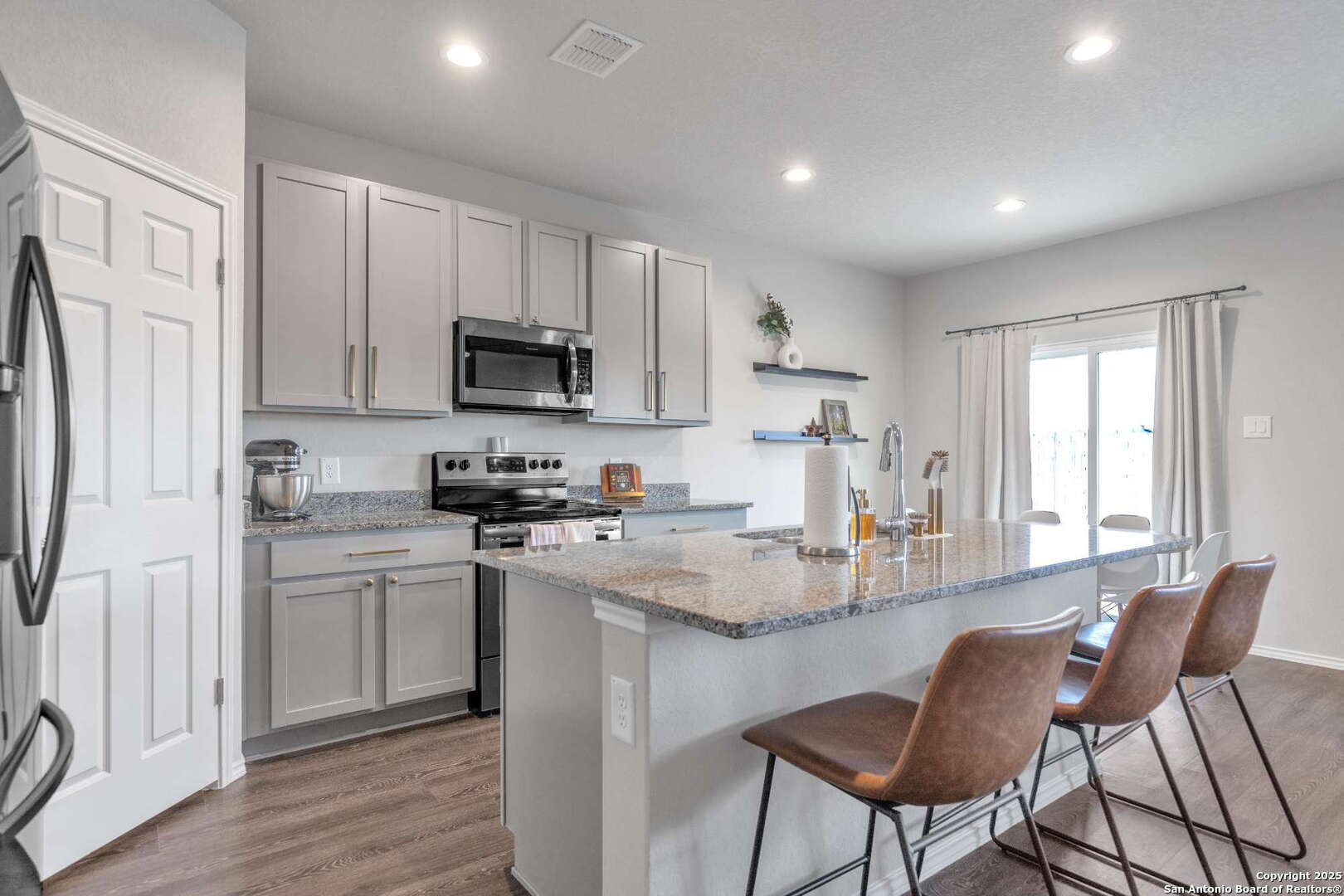610 Pleasanton Way , San Antonio, TX, 78221 | 1882152 | Realty Texas LLC