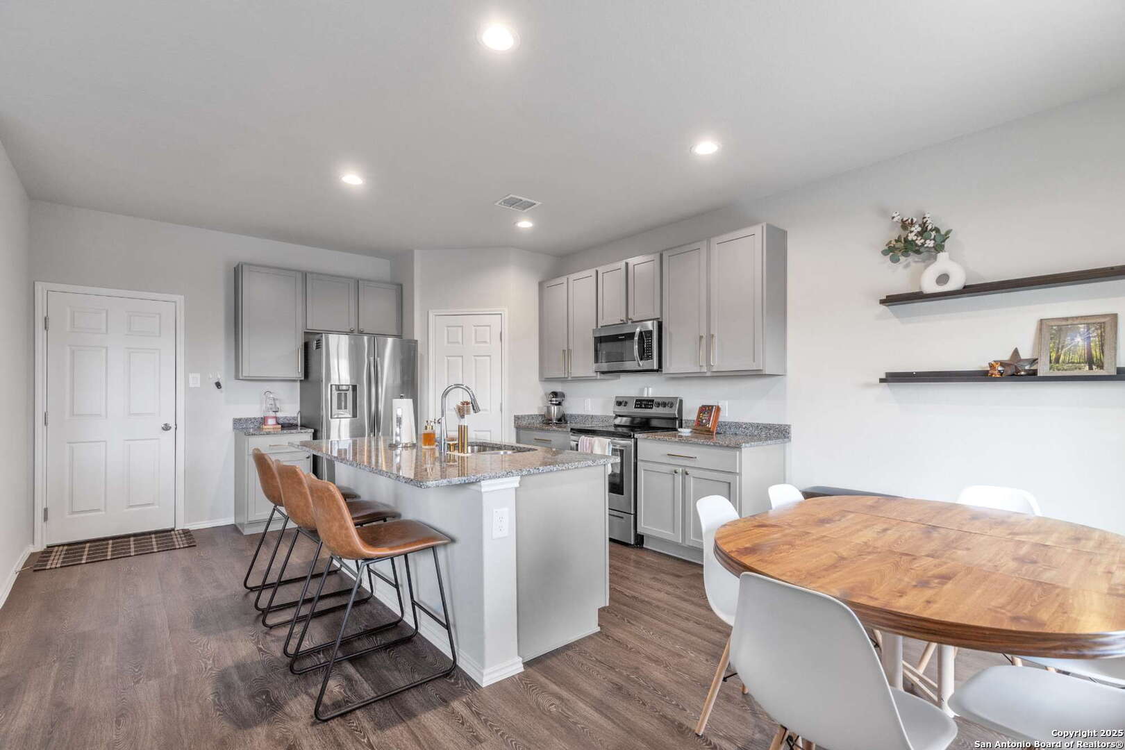610 Pleasanton Way , San Antonio, TX, 78221 | 1882152 | Realty Texas LLC