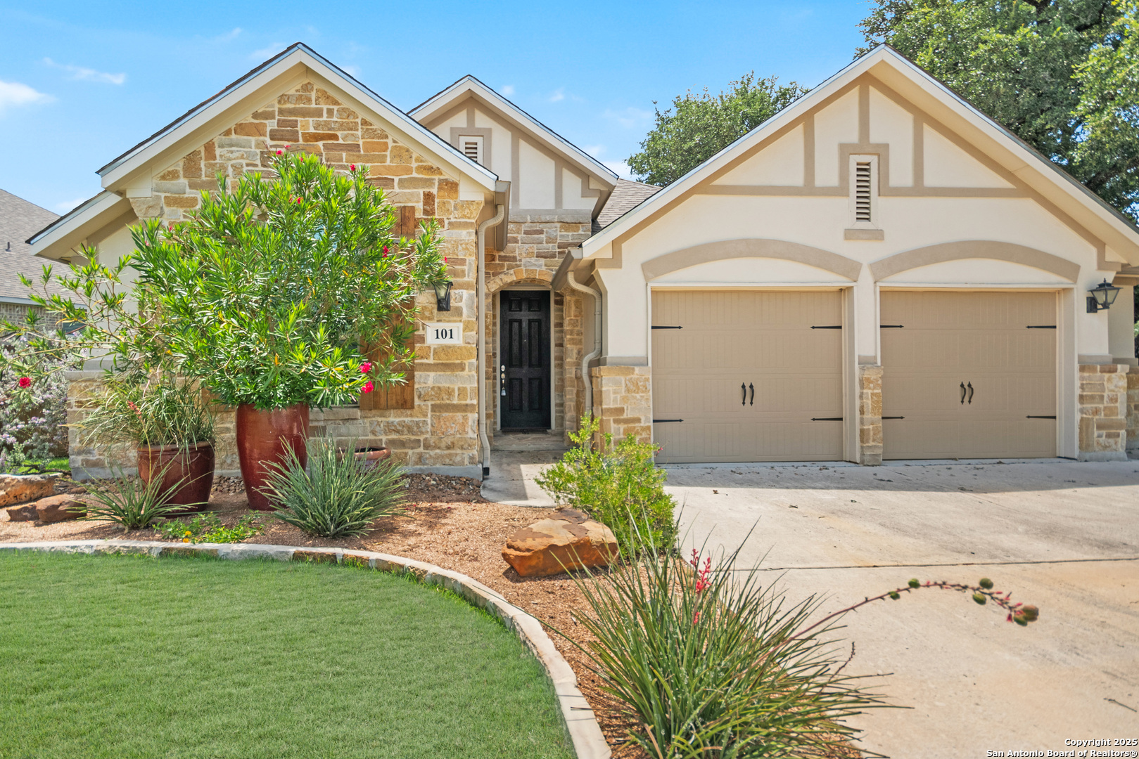 101 Boulder Crk, BOERNE, TX, 78006 | 1878907 | Realty Texas LLC