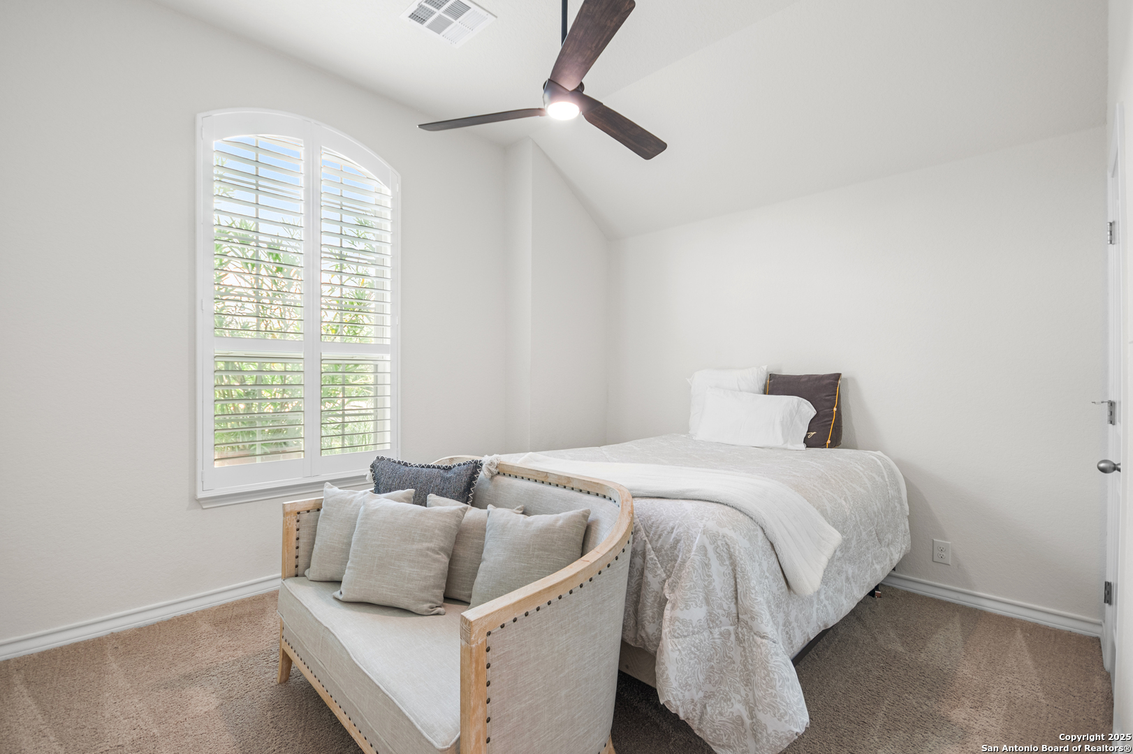 101 Boulder Crk, BOERNE, TX, 78006 | 1878907 | Realty Texas LLC