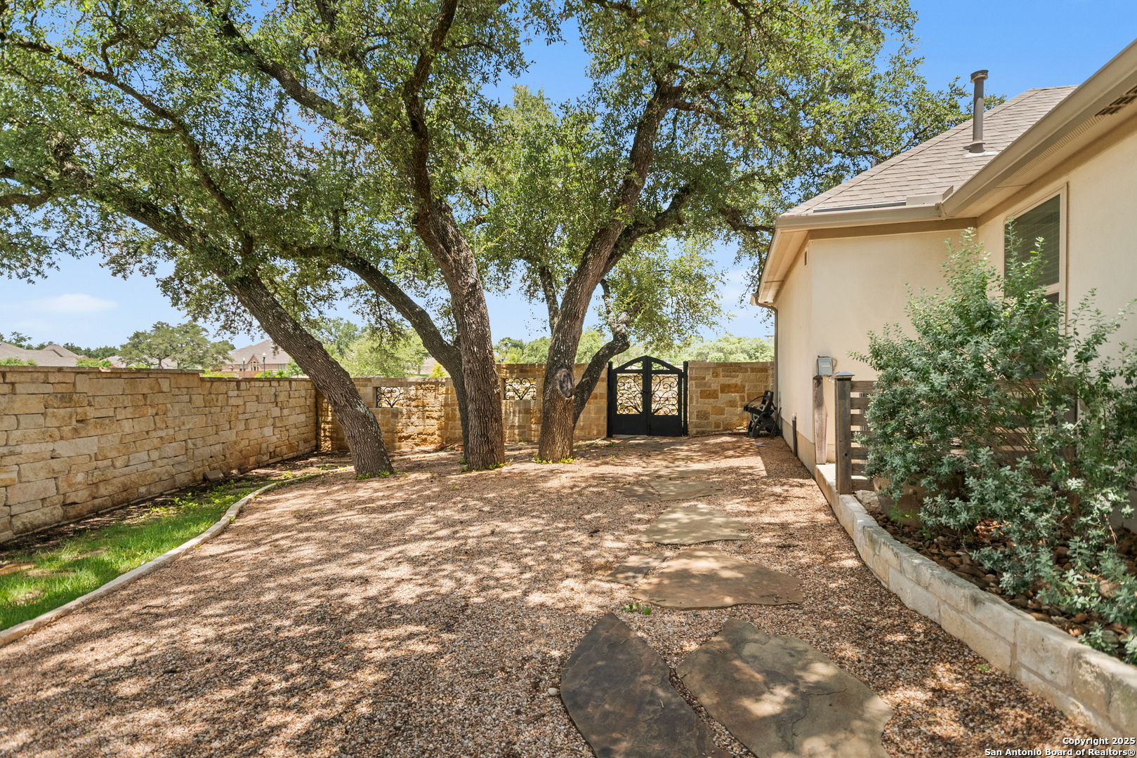 101 Boulder Crk, BOERNE, TX, 78006 | 1878907 | Realty Texas LLC
