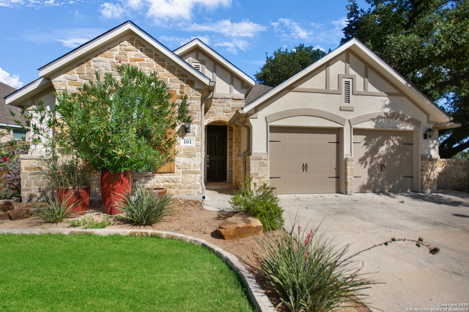 101 Boulder Crk, BOERNE, TX, 78006 | 1878907 | Realty Texas LLC