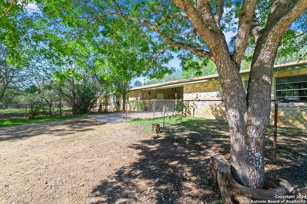 6268 Highway 27, CENTERPOIN, TX, 78010 | 1893893 | Realty Texas LLC