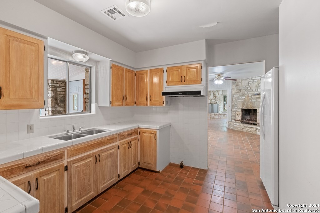 6268 Highway 27, CENTERPOIN, TX, 78010 | 1893893 | Realty Texas LLC