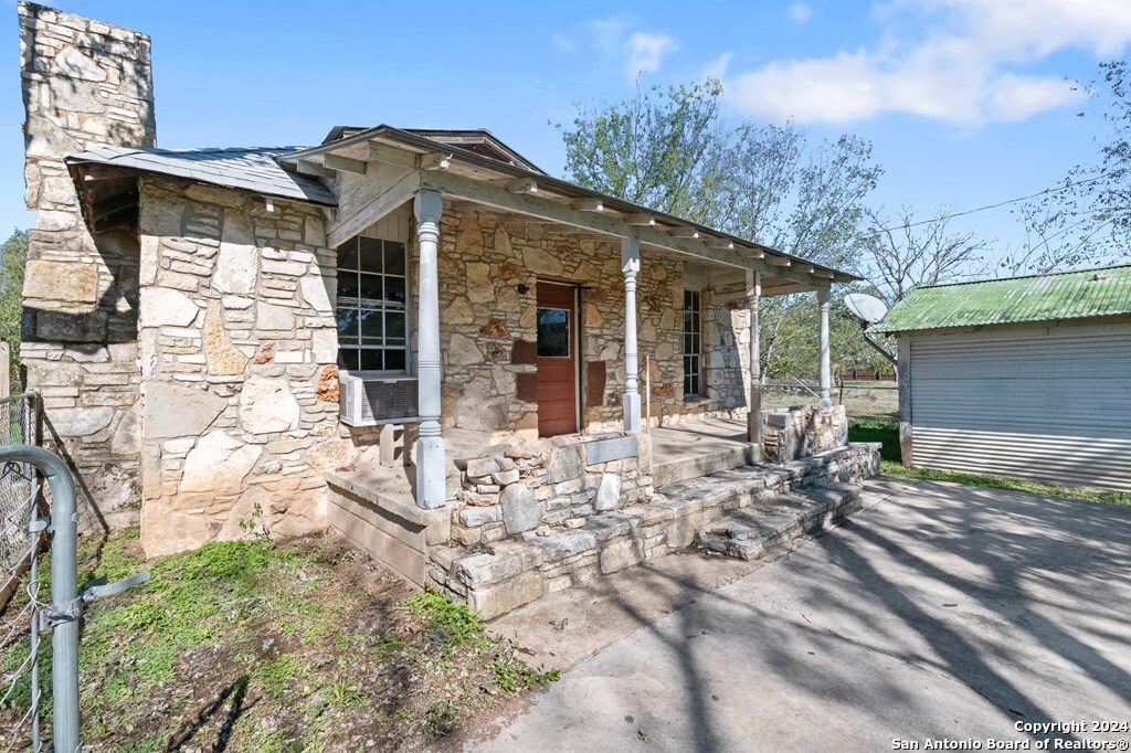6268 Highway 27, CENTERPOIN, TX, 78010 | 1893893 | Realty Texas LLC