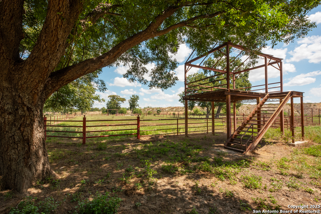 6887 Von Ormy, Von Ormy, TX, 78073 | 1911887 | Realty Texas LLC