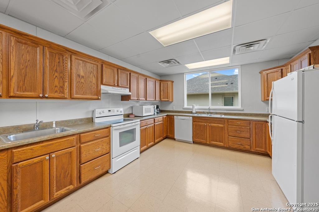 2009 Athens Ave., KERRVILLE, TX, 78028 | 1916892 | Realty Texas LLC