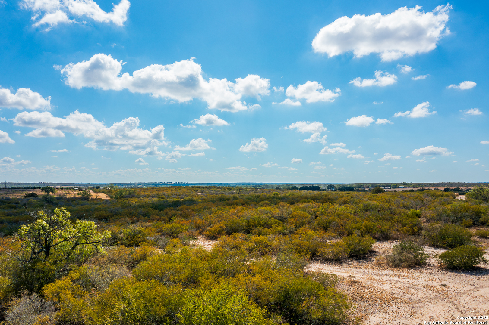 840 county road 652, Devine, TX, 78016 | 1921557 | Realty Texas LLC