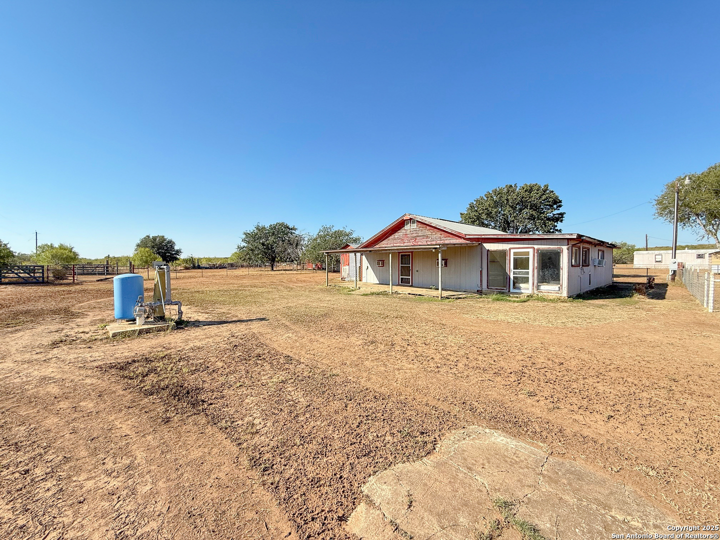 179 PR 6624, Devine, TX, 78016 | 1918433 | Realty Texas LLC