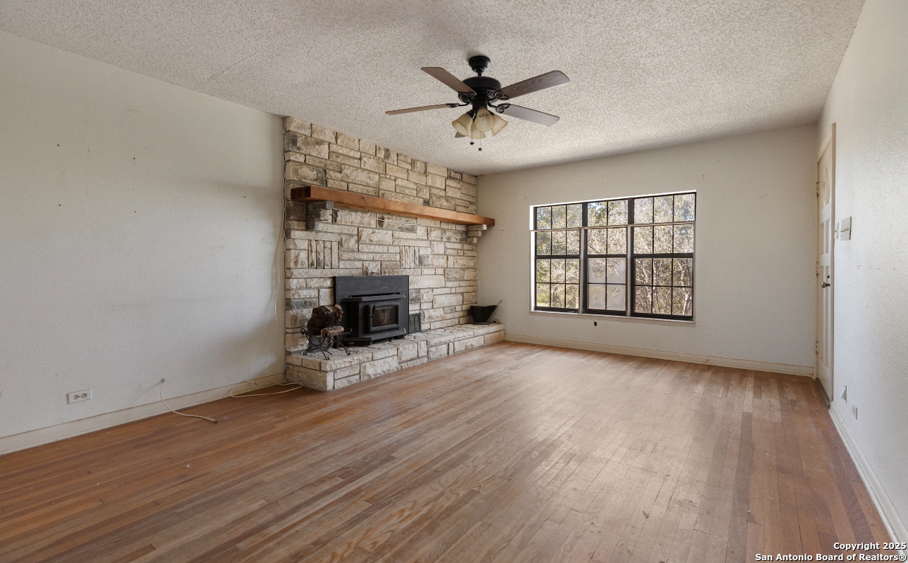 2198 CR 653, Devine, TX, 78016 | 1922049 | Realty Texas LLC