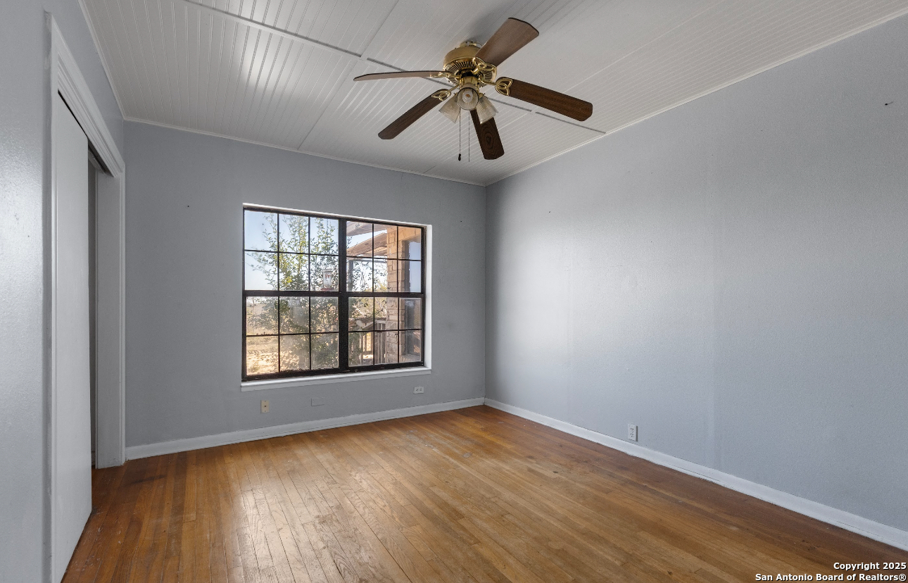 2198 CR 653, Devine, TX, 78016 | 1922049 | Realty Texas LLC