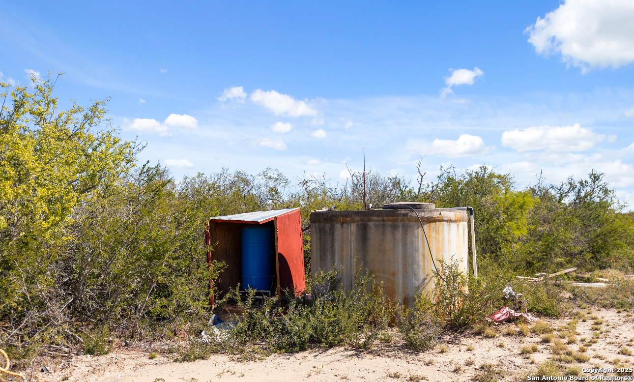 2198 CR 653, Devine, TX, 78016 | 1922049 | Realty Texas LLC